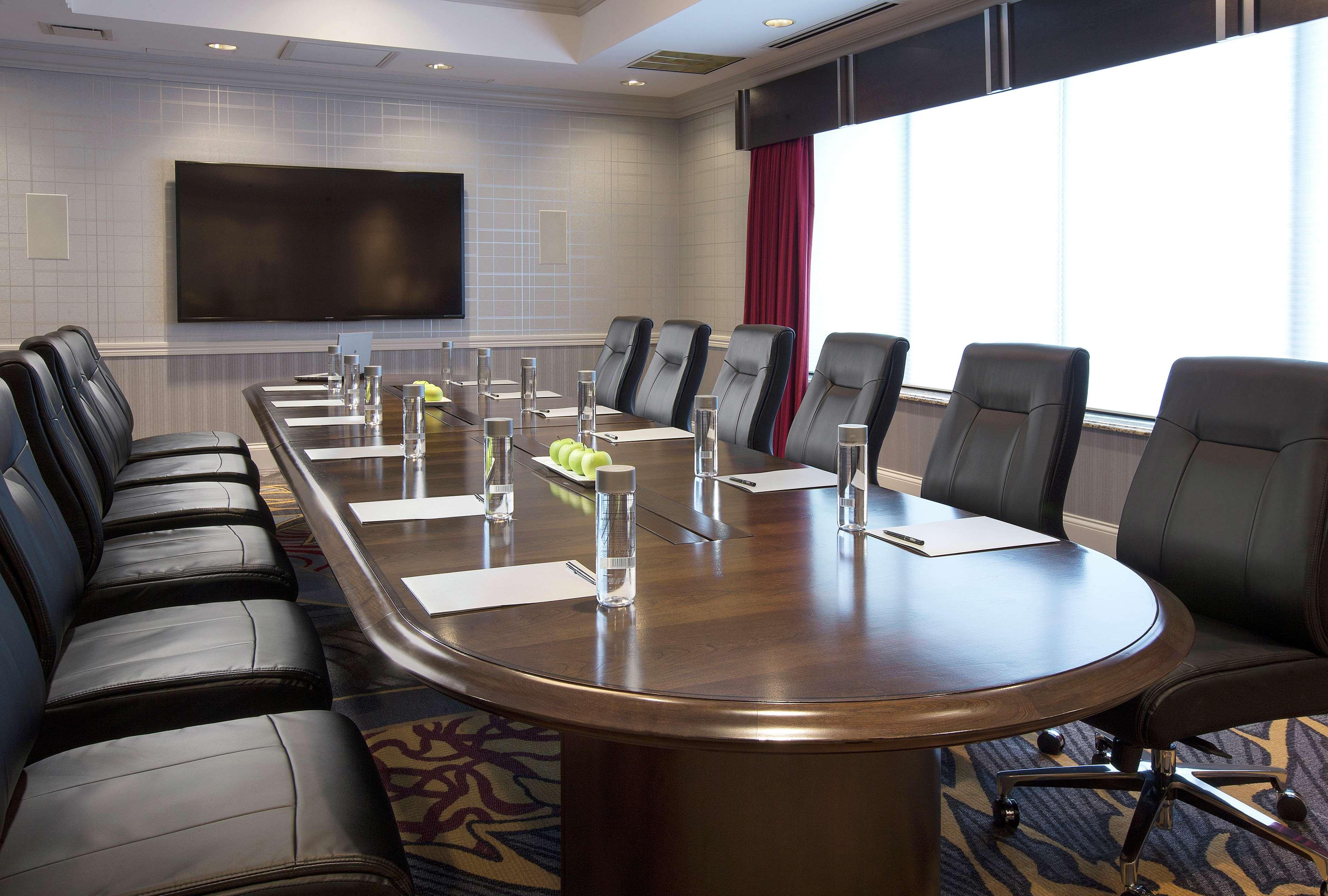 Doubletree By Hilton Lisle Naperville Exterior foto